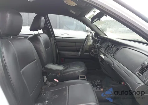 2009 Ford Crown Victoria Police/Police Interceptor/Police Interceptor W/3.55 Ls Axle (730A) z USA, uszkodzony, nr VIN 2FAHP71V89X104158